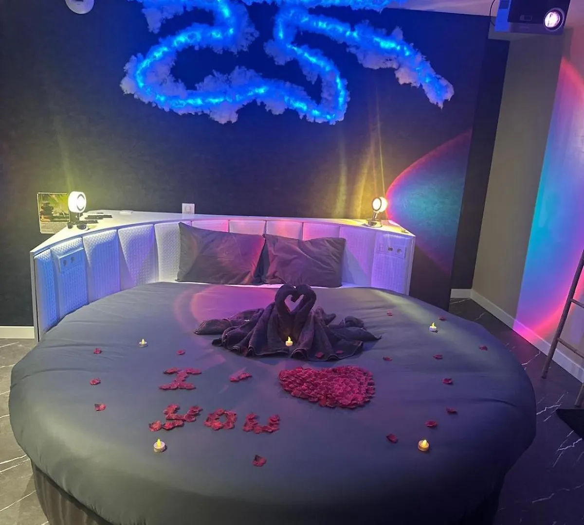 Love Paradis Jacuzzi Spa Vieille-Toulouse فرنسا